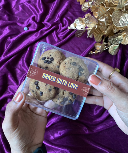 Choco Chips Cookies in Acrylic box