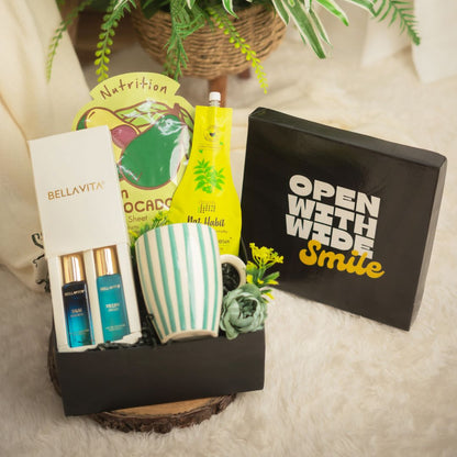 Manly Moments Hamper which Contains:
Face Mask Sheet,
Bellavita Perfume (set of 2),
Nat Habit Fresh Bath Ubtan,
Teal Strip Ceramic Mug,
Artificial Flower bunch,
Black Premium Gift Box,